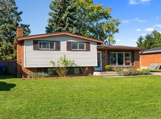 2505 Longfellow Ave, Windsor, ON N9E 2K8