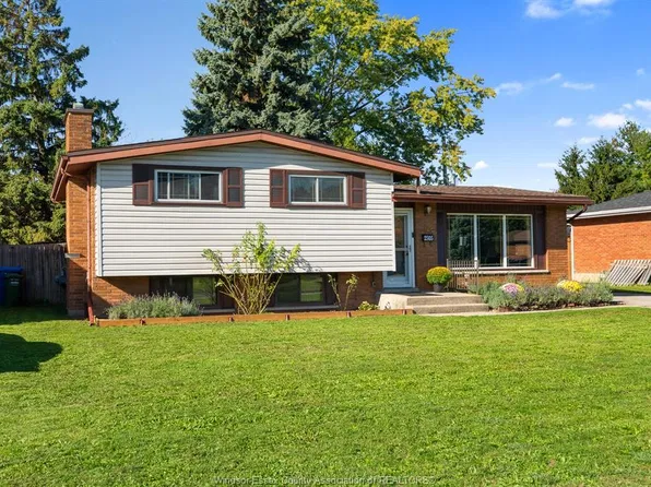 2505 Longfellow Ave, Windsor, ON N9E 2K8