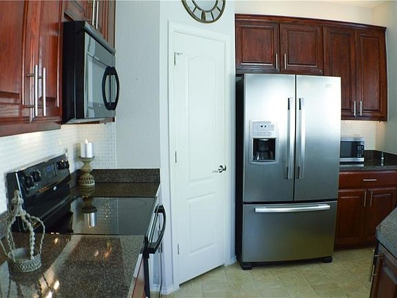 5th image of 256 Flatwood Dr