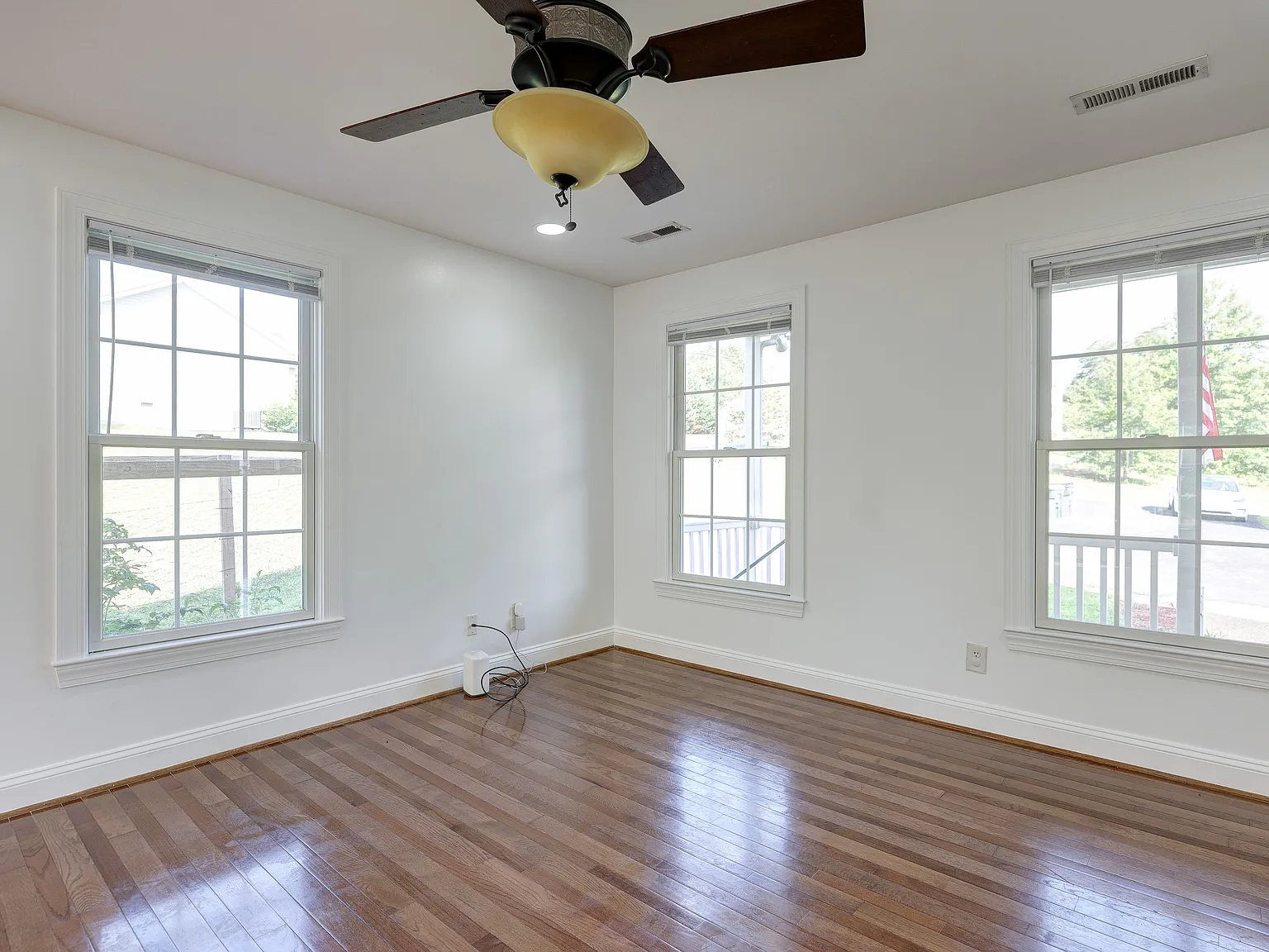 185 Angie Pl — Photo 4
