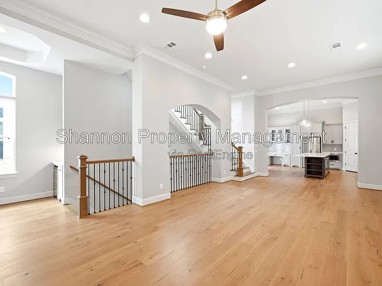 1204 W 16th St #B — Photo 17