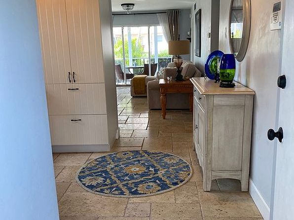 53 High Point Cir W APT 112