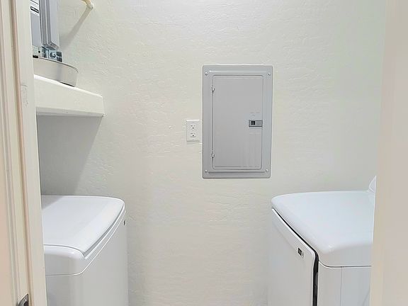 3rd image of 620 San Lorenzo St #2