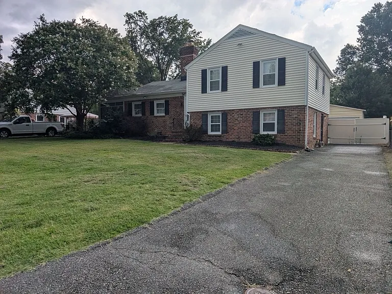7514 Greengate Dr — Photo 33