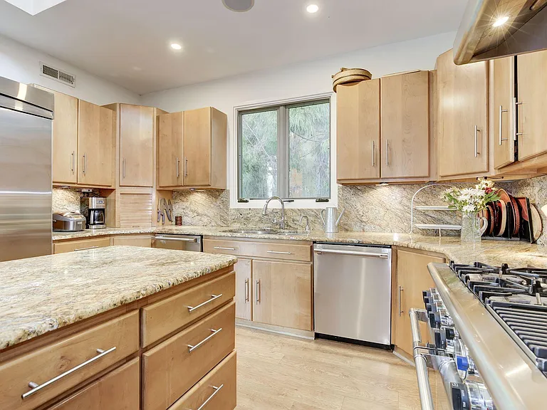 6924 Carmichael Ave — Photo 20