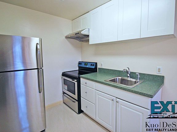 5th image of 2411 Victory Blvd #1