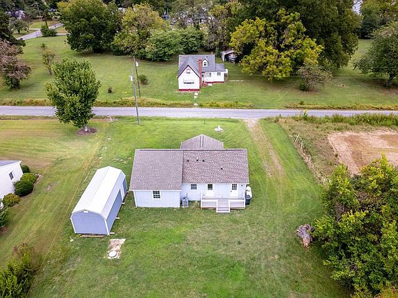 3rd image of 234 Chatham Village Rd