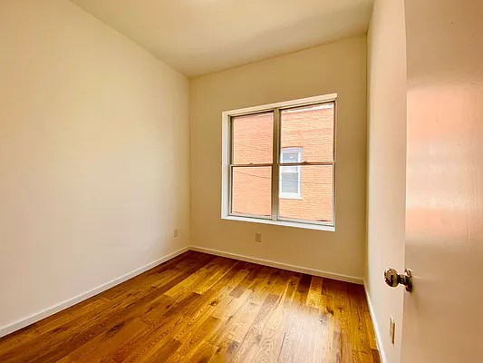 Rented by Blue Egg Realty Corp | media 20