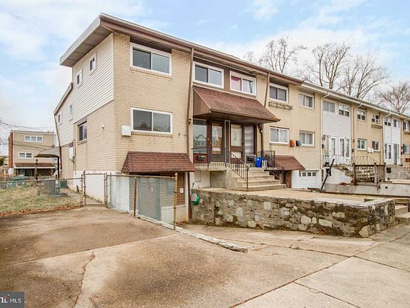 2nd image of 12616 Biscayne Dr