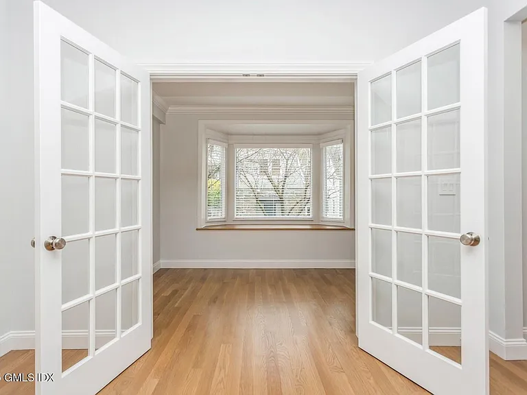 347 Delavan Ave #A — Photo 8
