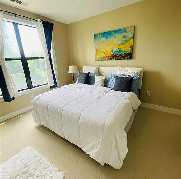 799 Hammond Dr — Photo 12