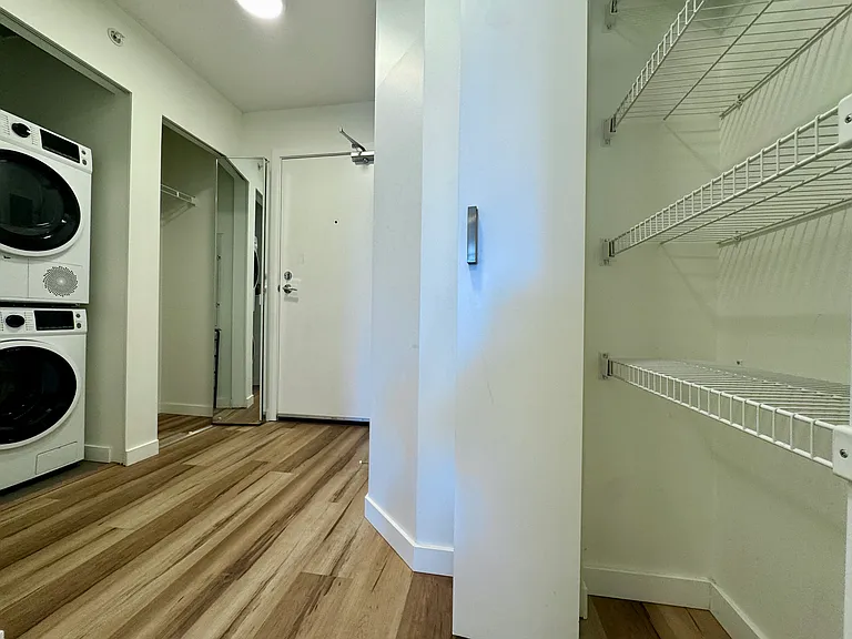 13325 102a Ave #6 — Photo 1