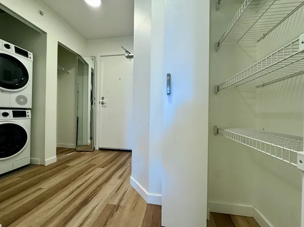 13325 102a Ave #6, Surrey, BC V3T 0J5