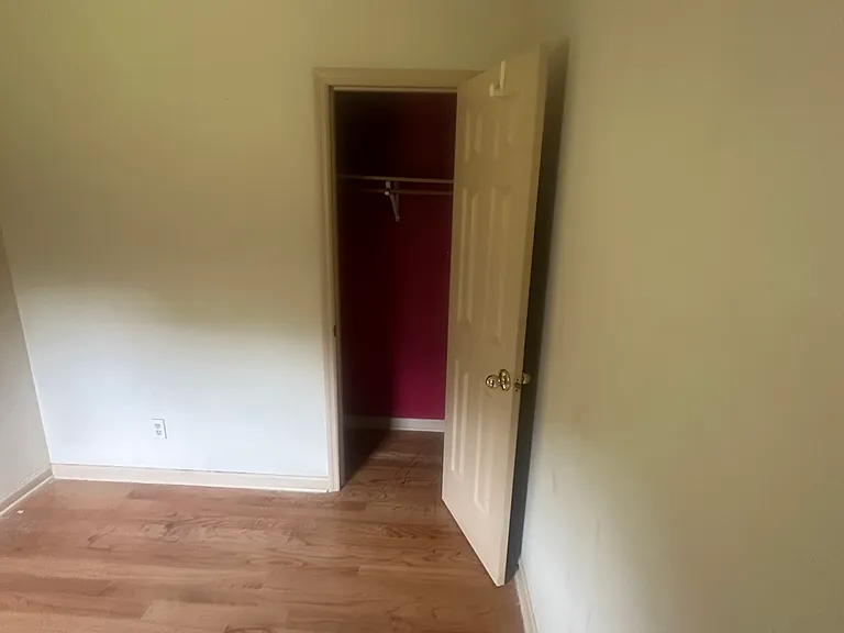 1835 Tree Brooke Ln — Photo 3