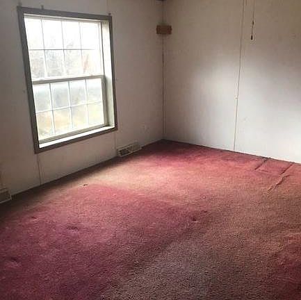 5th image of 767 Carmichael Ln