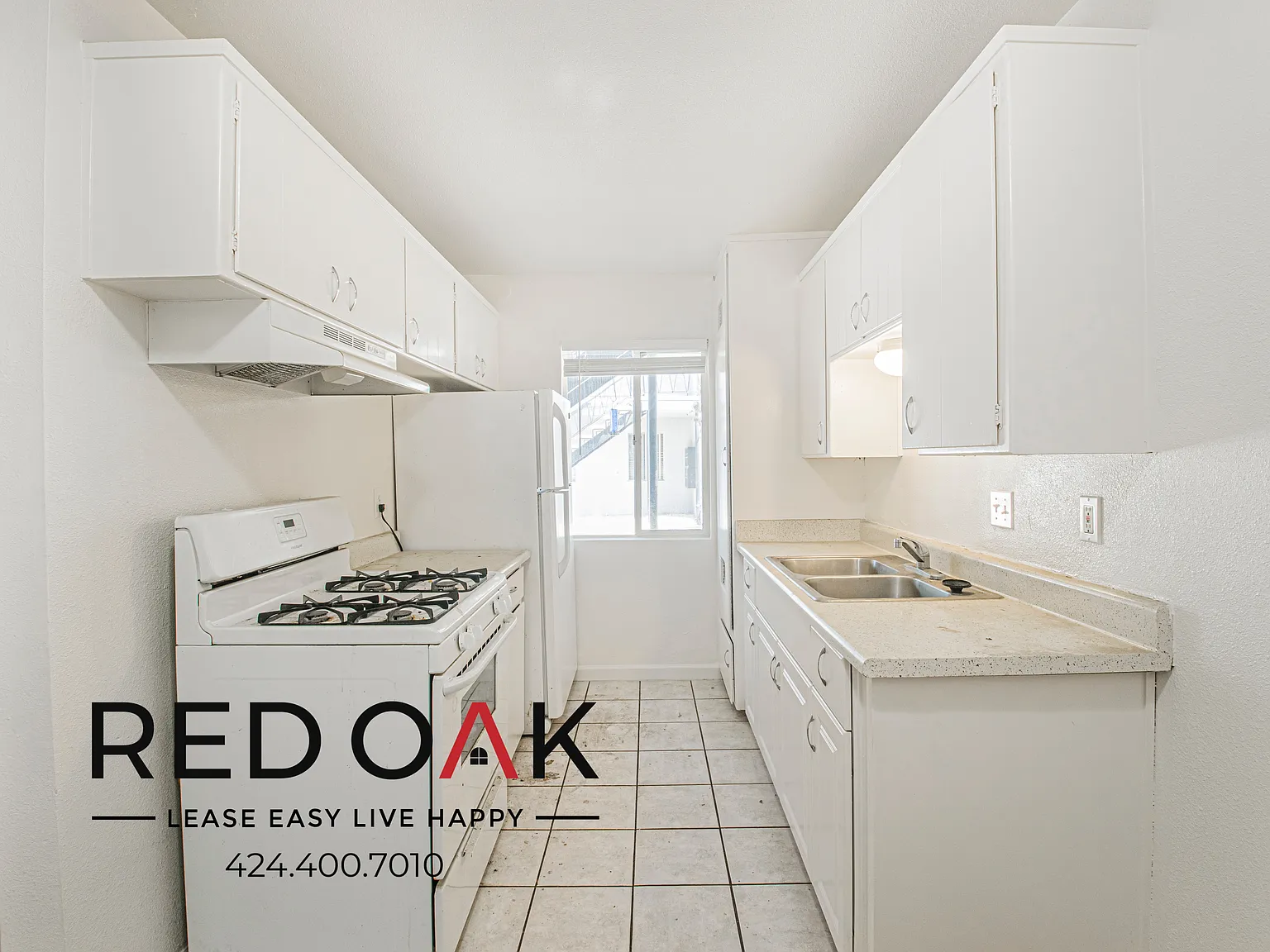 ~$1,000 OFF~ Refreshed One Bedroom with Ample Storage and Community Patio ~ In Oceanside! — Photo 2