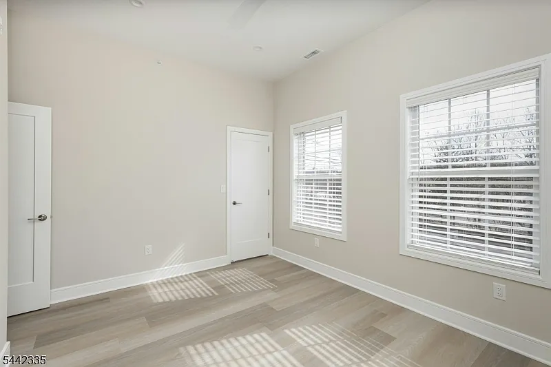 1 bed, $2,975 — Photo 3