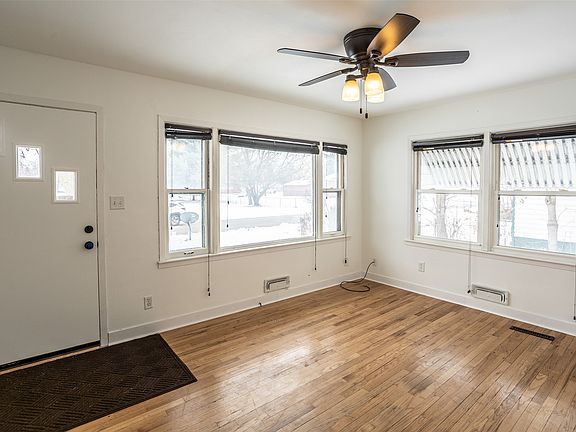 3rd image of 2744 Indianapolis Ave