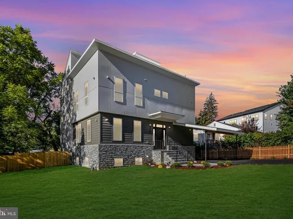 7435 Nigh Rd, Falls Church, VA 22043