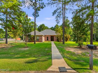 301 Kitty Hawk Cir, Brandon, MS 39047