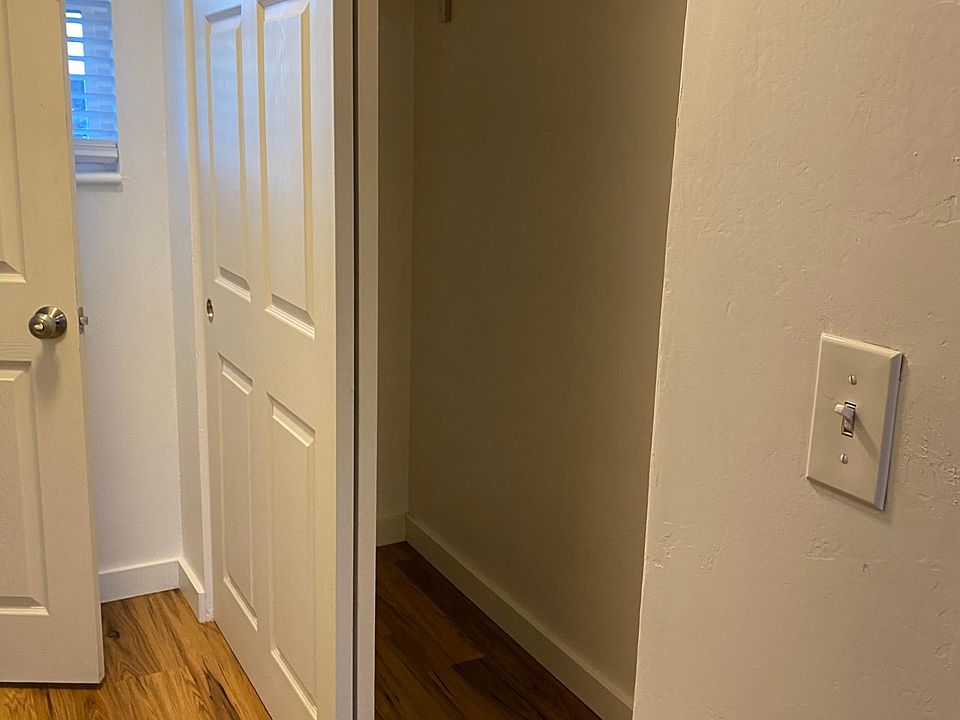 2nd image of 1207 E Main St APT 104