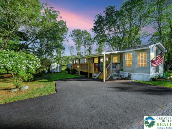 131 Pmhe Dr S, East Stroudsburg, PA 18302
