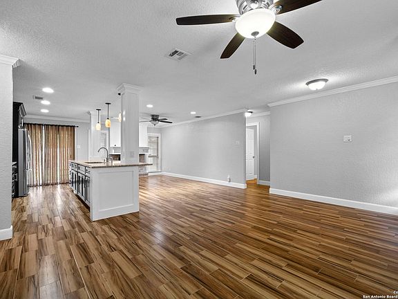 4th image of 10531 LOUISBURG DR