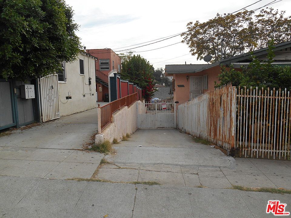 Building Photo 3