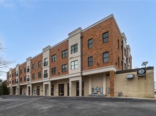 2920 Martinsville Rd APT 302, Greensboro, NC 27408