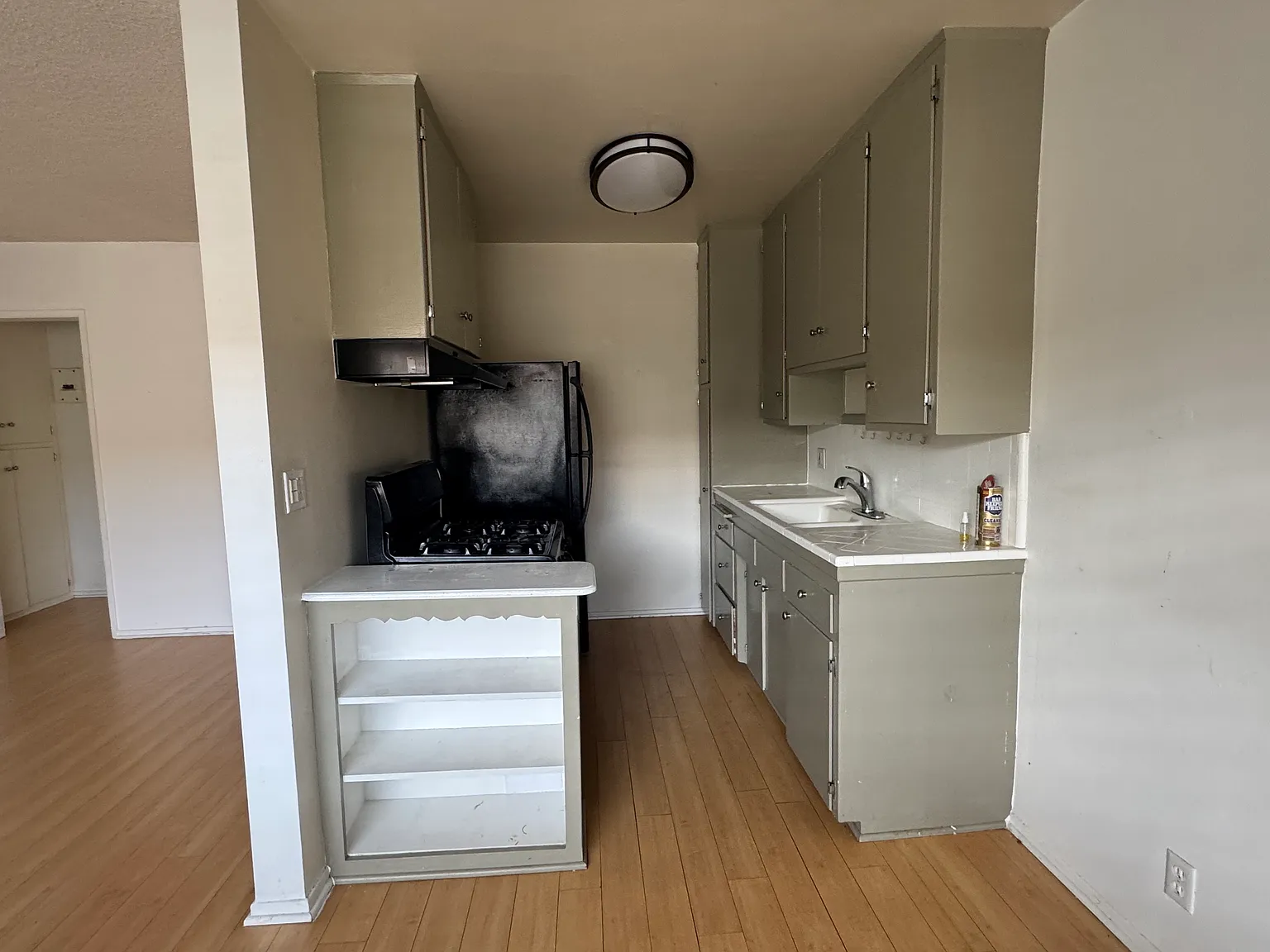 1507 Federal Ave — Photo 2