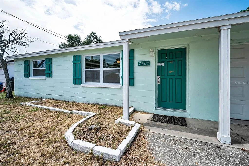 2 bed, 1.0 bath, 875 sqft, $1,295 — Photo 3