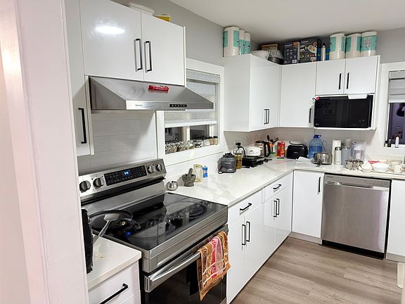 5th image of 32549 Beaver Dr