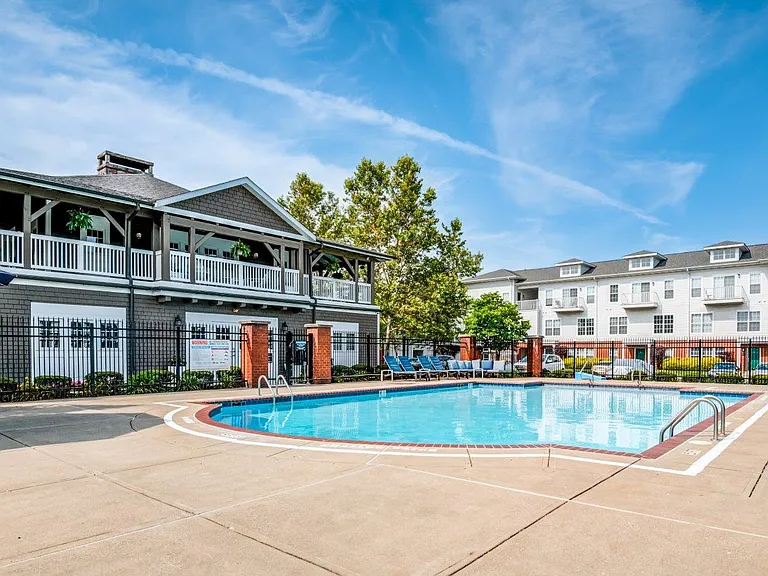 The Waterfront Apartments and Townhomes — Photo 12