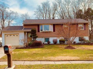 140 Trent Rd, Turnersville, NJ 08012