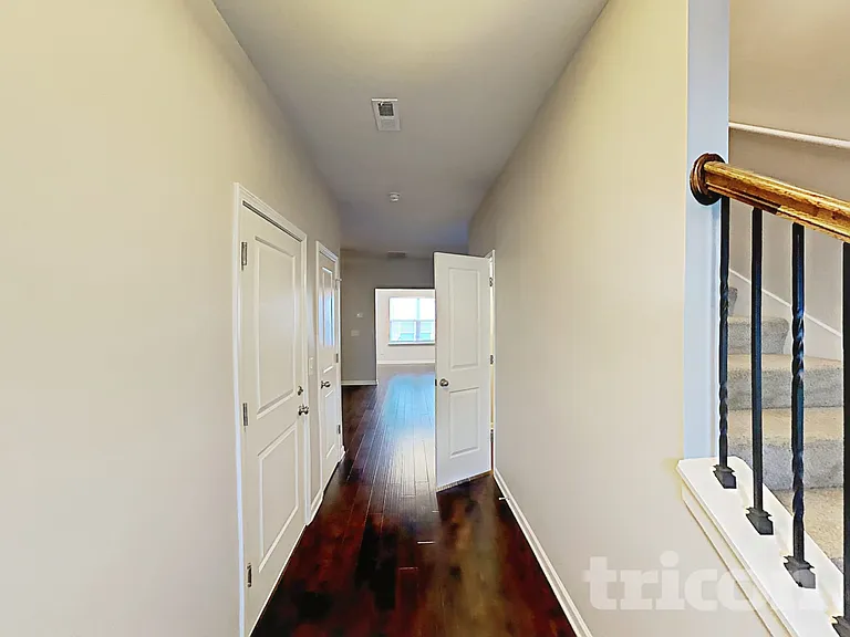 209 Ashmere Ct — Photo 26