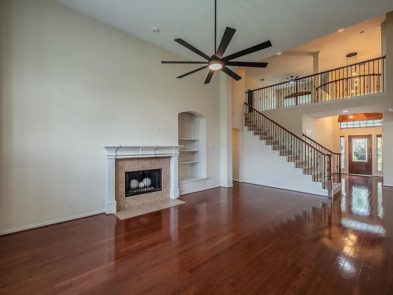 2217 Stonehenge Ln — Photo 6
