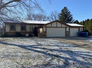 2427 Chestnut Ln, Morris, IL 60450