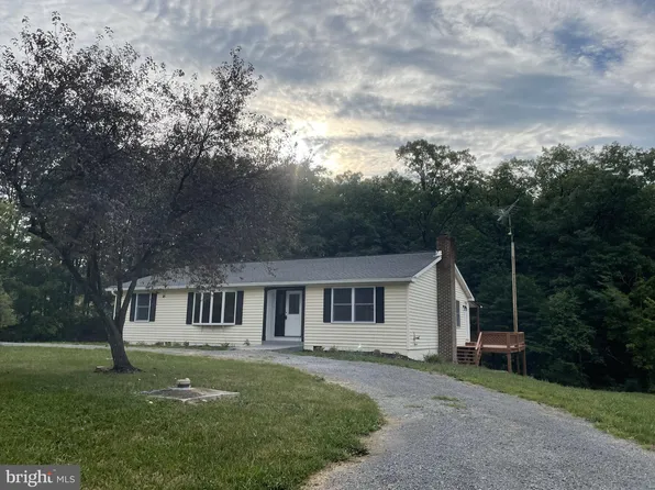 456 Clone Run Rd, Hedgesville, WV 25427