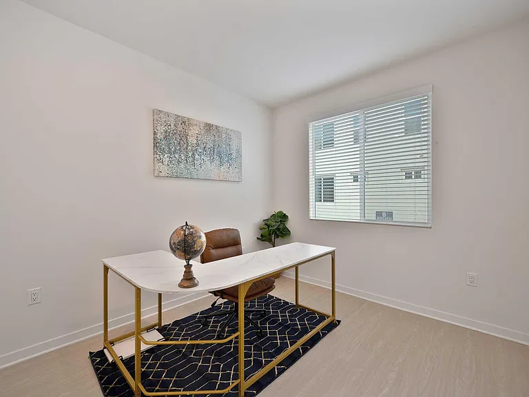 River Gate Townhomes — Photo 11