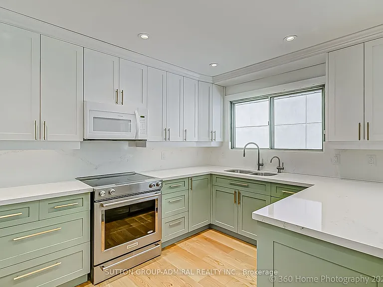 47 Waterloo Ave — Photo 27