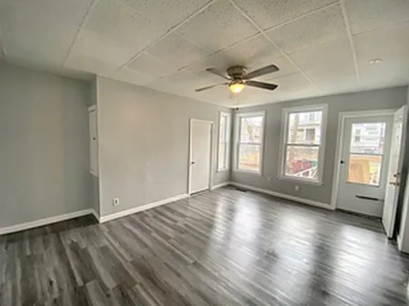 203 Gibson St APT 2, Lowell, MA 01851