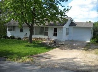 421 Sunset Strip, Eldon, MO 65026