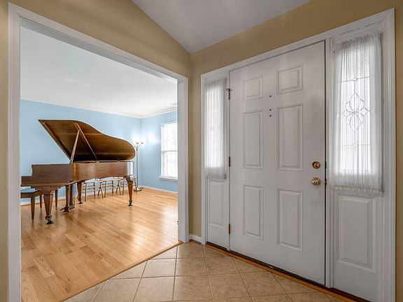 4th image of 2800 Belle Haven Pl