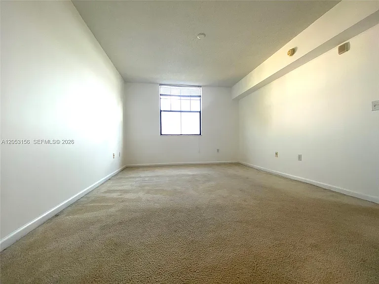 1919 Van Buren St #506A — Photo 11