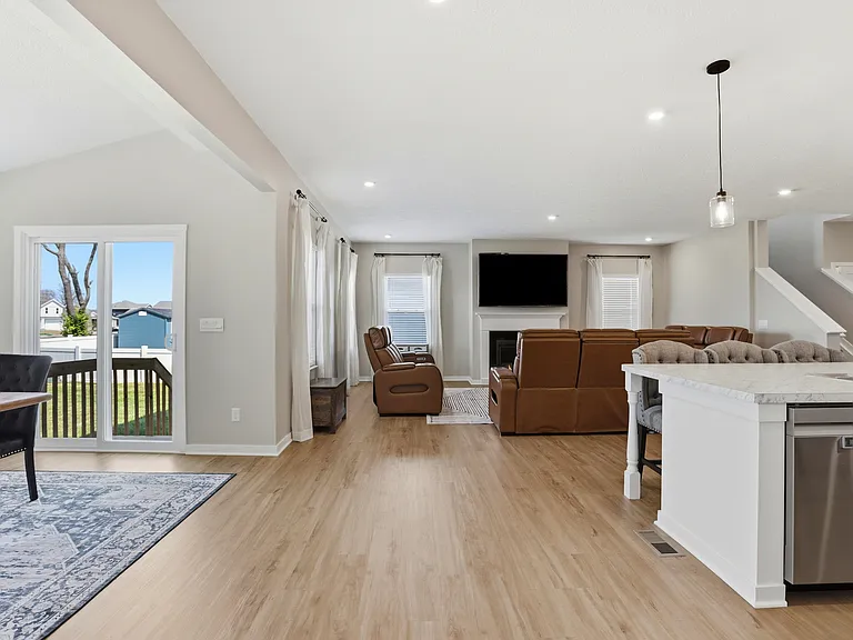 27 Hemingway Ave — Photo 17