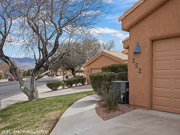 Pathway to front door 