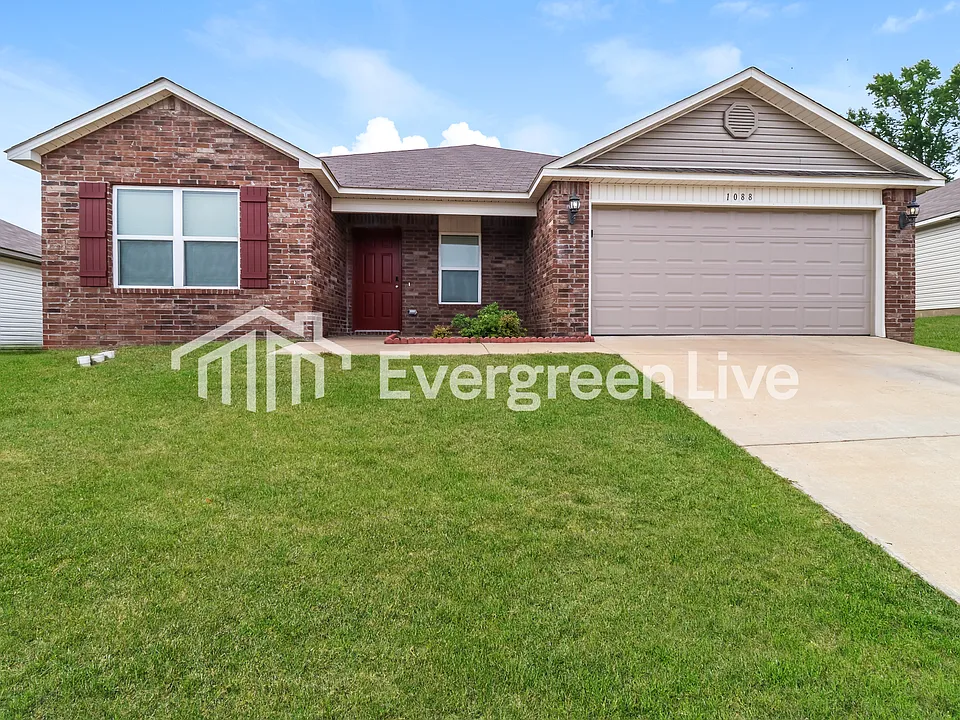 1088 Huntington Dr