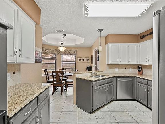 5th image of 2911 Harvest Hill Dr