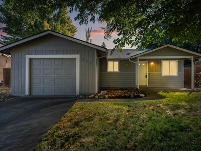 315 S Buchanan Ave, Eagle Point, OR, 97524