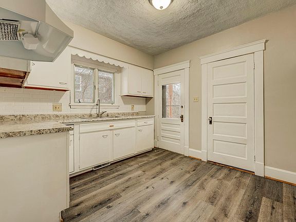 2nd image of 544 S Broadway St